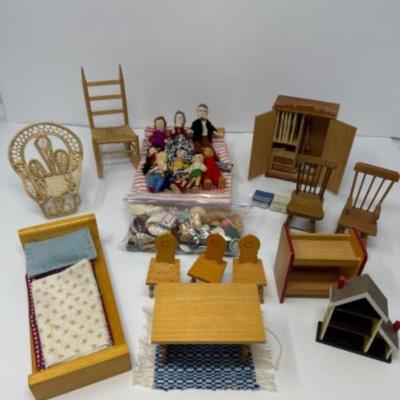 Doll House Accessories