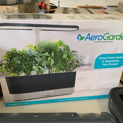 SOLD-$28 Aero Garden-in home garden system 