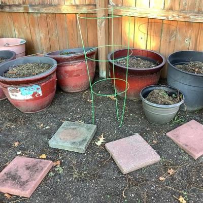 Large plastic garden pots 