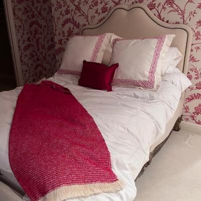 Queen Bed