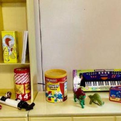 Lot 065-TOY: Lotsa Vintage Toys and Books #2