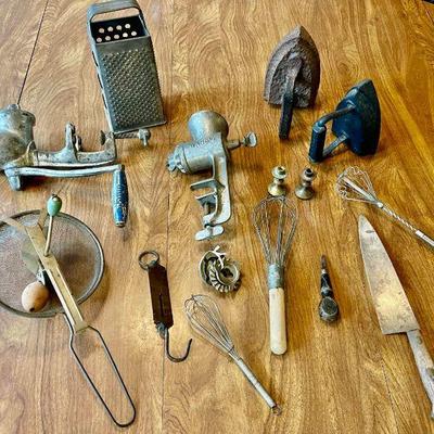 Lot 039-K: Antique Kitchen Assortment