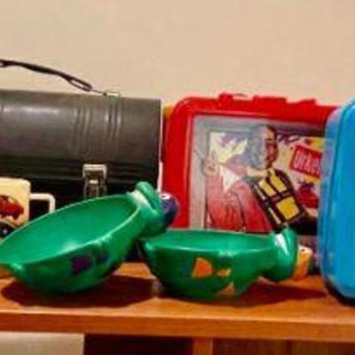 Lot 116-GAR: Vintage 1980s Lunchtime Collectibles