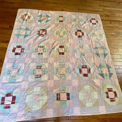 Lot 005-LR: Hand-Stitched Lavender Quilt