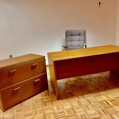 Lot 048-MC: Home-Office Furniture Collection