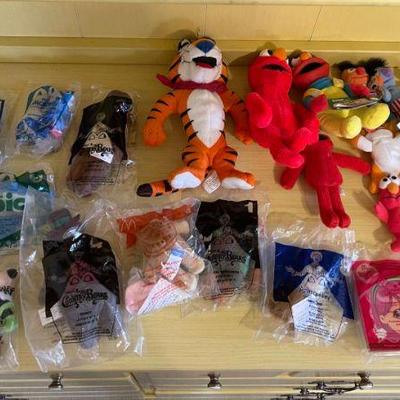 Lot 066-TOY: Lotsa Vintage Toys and Books #3