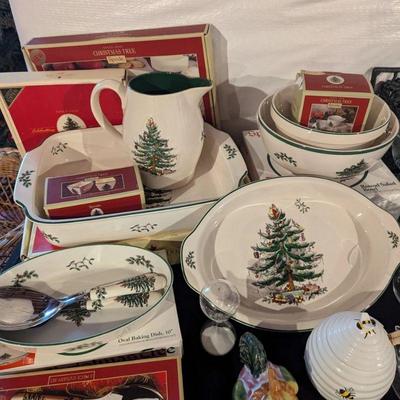 Sale Photo Thumbnail #124: Spode Christmas Tree serving platters, bowls