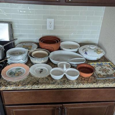 Plates, bowls, casserole dishes