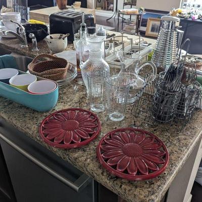 Trivets, pitchers, silverware