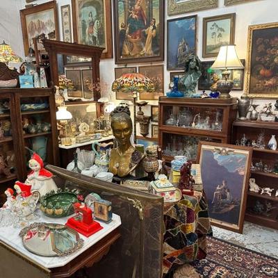 Estate sale photo