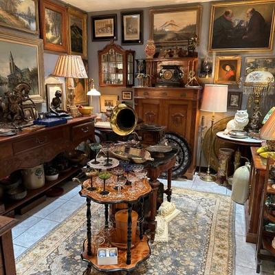 Estate sale photo