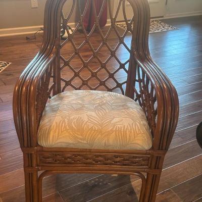 sturdy chair in excellent condition