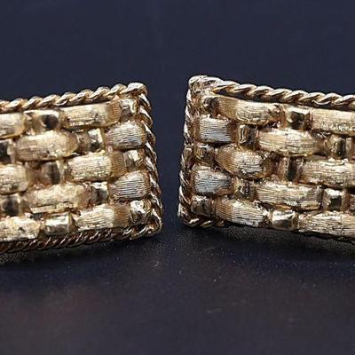 GOLD CUFFLINKS
