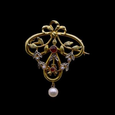 GOLD VINTAGE BROOCH