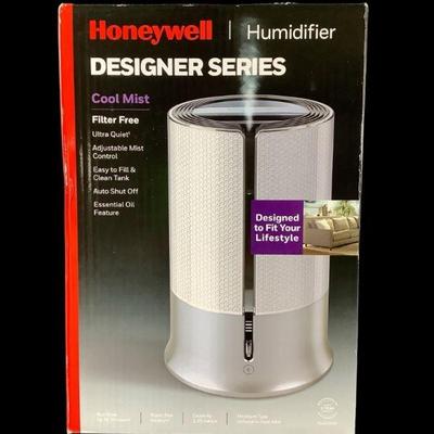 TN158 New Honeywell Humidifier Designer Serie	Box has a little wear.
