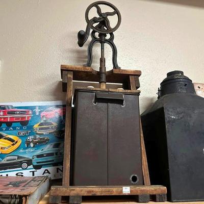 Estate sale photo