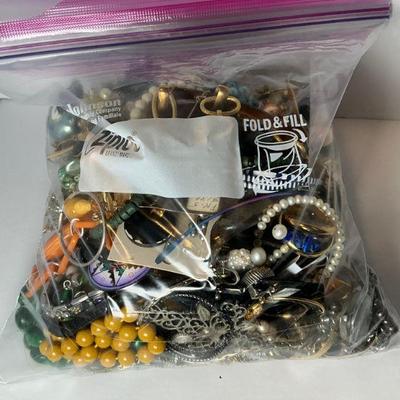 bag of Misc Jewelry