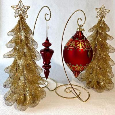 glass ornaments and table top decorations including Holiday Heirlooms Ornament Collection by Waterford