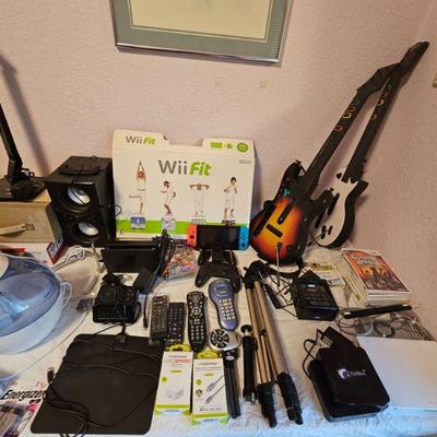 Guitar Hero Guitars, Wii Fit Set, Nintendo Switch, Wii Games