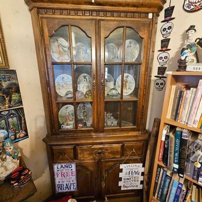 Corner Curio Cabinet