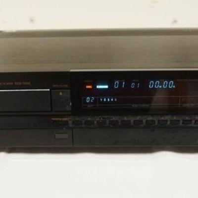 1264C	DENON CD PLAYER PCM CDC-3300
