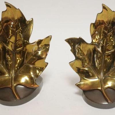 1050	CAST METAL BOOKENDS MAPLE LEAVES IN GILT FINISH, APPROXIMATELY 7 IN HIGH
