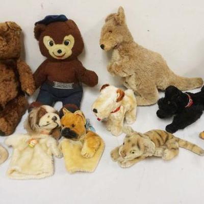 Sale Photo Thumbnail #273: 1275	GROUP OF ASSORTED STUFFED ANIMALS INCLUDING DOGS, BEARS, KANGAROO, PUPPETS, ETC, LARGEST APPROXIMATELY 16 IN
