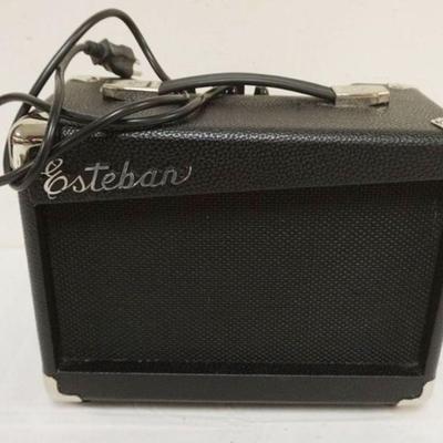 1261	ESTEBAN PORTABLE GUITAR AMP G-10
