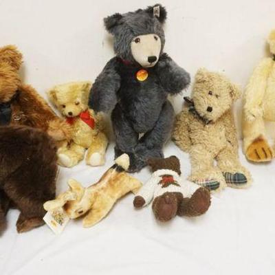 1276	GROUP OF ASSORTED VINTAGE STUFFED ANIMALS, TEDDY BEARS INCLUDING STEIFF, TALLEST APPROXIMATELY 17 IN HIGH
