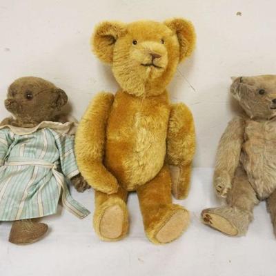 1270	VINTAGE TOY TEDDY BEARS W/JOINTED ARMS & LEGS, GLASS EYES, ONE W/EAR MISSING, TALLEST APPROXIMATELY 14 IN HIGH
