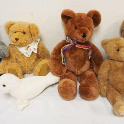 1277	GROUP OF ASSORTED VINTAGE STUFFED ANIMALS, BEARS & SEAL INCLUDING GUND, TALLEST APPROXIMATELY 26 IN HIGH

