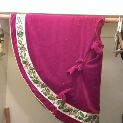 Christmas tree skirt
