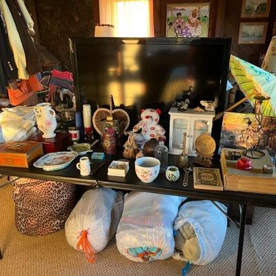 Lots of small "trinkets" great Christmas Gifts!
