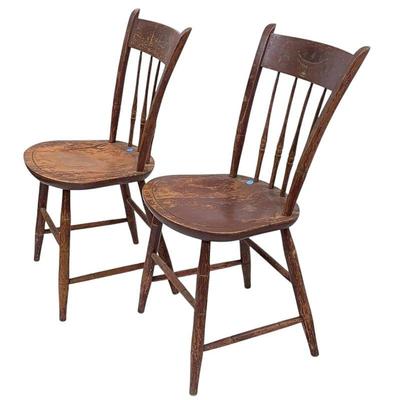 PAIR NICHOLS & STONE THUMB BACK WINDSOR CHAIRS