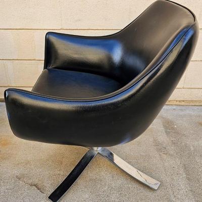 Pair of Mid Century Modern "Stowe & Davis" black leather & chrome swivel chairs. 
