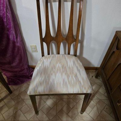 Broyhill Brasilia Collection Chair
