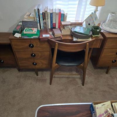 Stanley Furniture Desk and Chair (1950’s) 