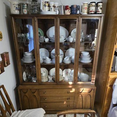 Broyhill Brasilia Collection Walnut China Cabinet 