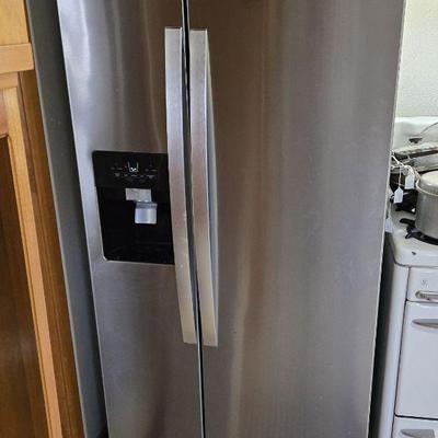 Whirlpool SS Side by Side Refrigerator