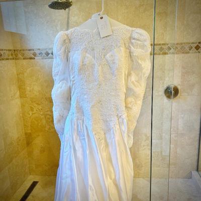 Wedding gown