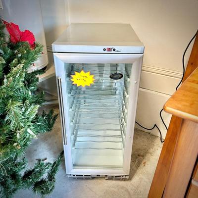 Vinotemp wine refrigerator fridge