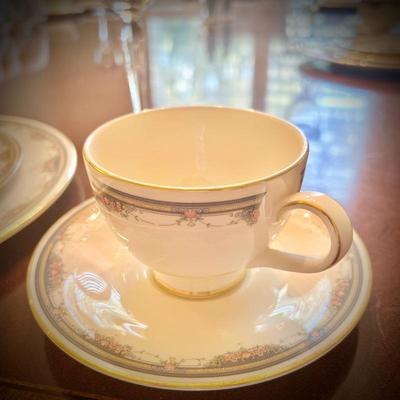 Royal Doulton "Albany" - 30+ pieces
