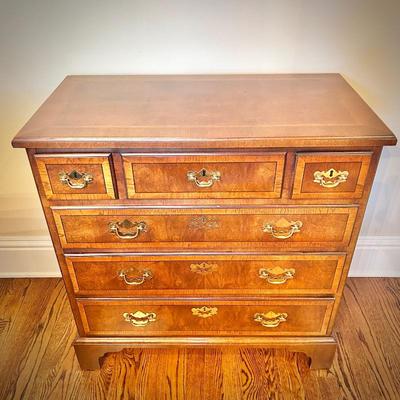 Henredon inlaid 6-drawer chest (matches dining table and buffet)