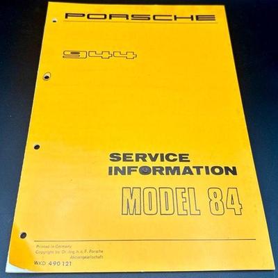 Porsche 944 1984 Service Information Booklet
