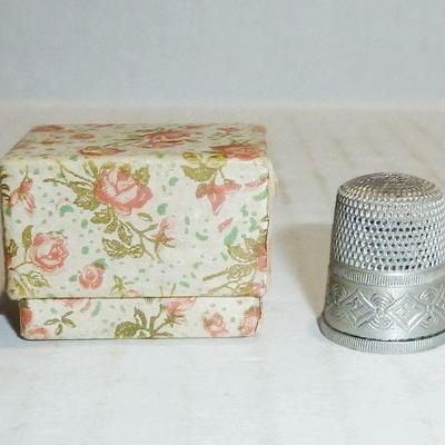 Sterling thimble in orig. box