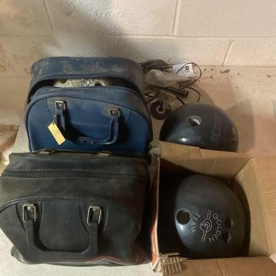 Lot 200 | 4 Vintage Bowling Balls

