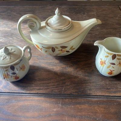 Lot 99 | Vintage Hall's Tea Set

