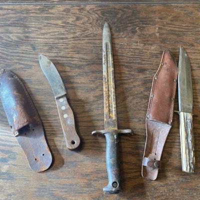 Lot 114 | Lot Of Vintage Knives
