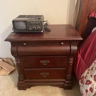 Lot 11 | Nightstand & Contents
