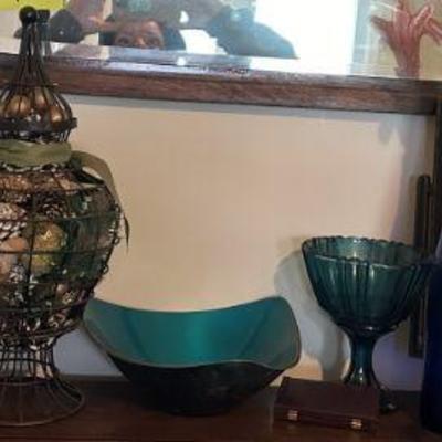 Lot 49 | Content On Piano Shelf

